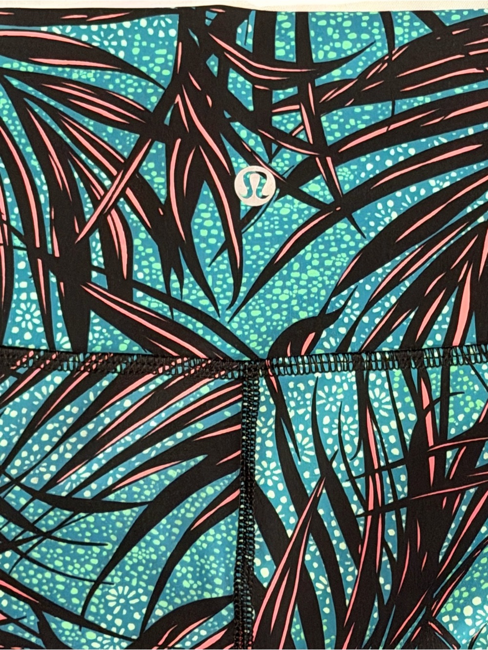 lululemon athletica Palm-Leaf High-Rise Leggings Size 2 —#070 - Picture 4 of 7